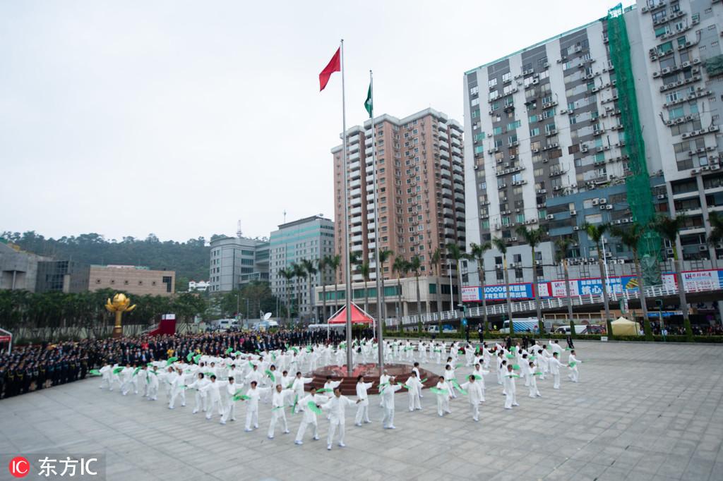 澳门是中国的一个特别行政区，以其独特的文化背景和丰富的旅游资源吸引着众多游客的目光。在这样一个充满活力和魅力的地方，人们常常关注各种信息资讯，特别是关于澳门管家婆的资料。本文将围绕澳门管家婆资料正版大全这一主题展开，同时探讨与之相关的门计释义解释落实等关键词。